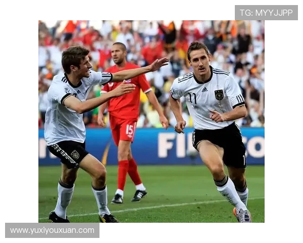 米罗斯拉夫克洛泽的绿茵传奇与他不屈奋斗的足球人生之路