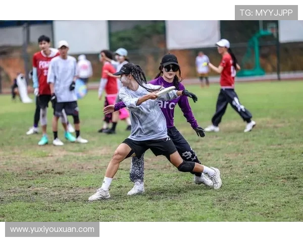 武汉飞盘队战术解析与其他队伍的对比研究 武汉飞盘队战术解析与其他队伍的对比研究