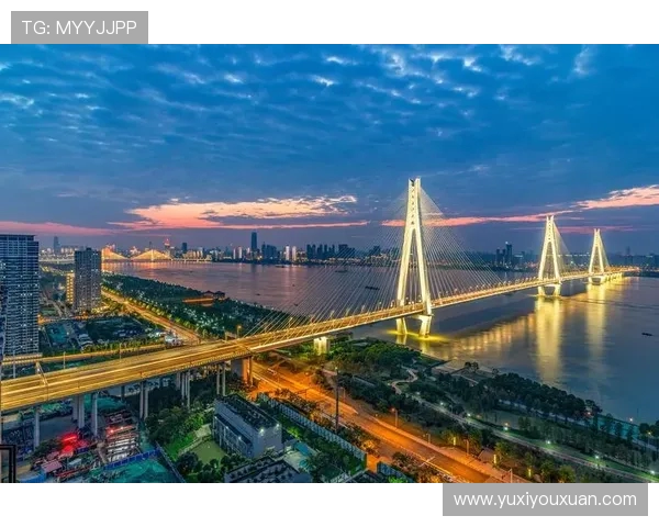 以武汉三镇为核心探索长江文明与现代都市融合发展的新篇章 以武汉三镇为核心探索长江文明与现代都市融合发展的新篇章